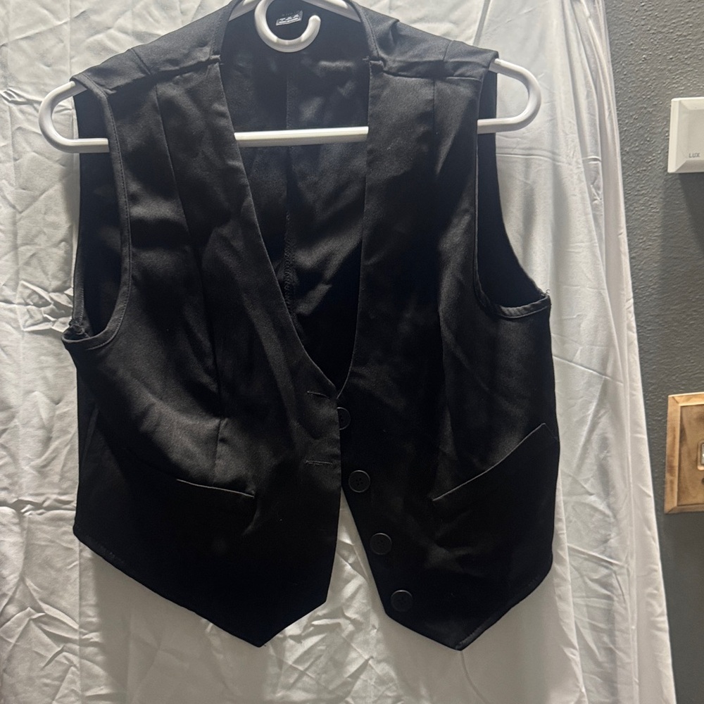 SHEIN Black Sleeveless Vest Top